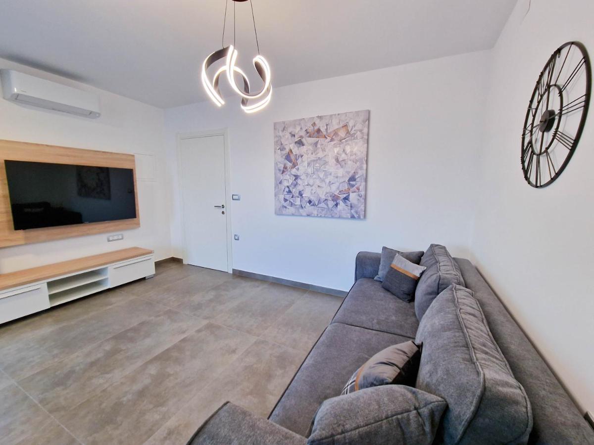 Villa Poseidon Novalja Exteriör bild