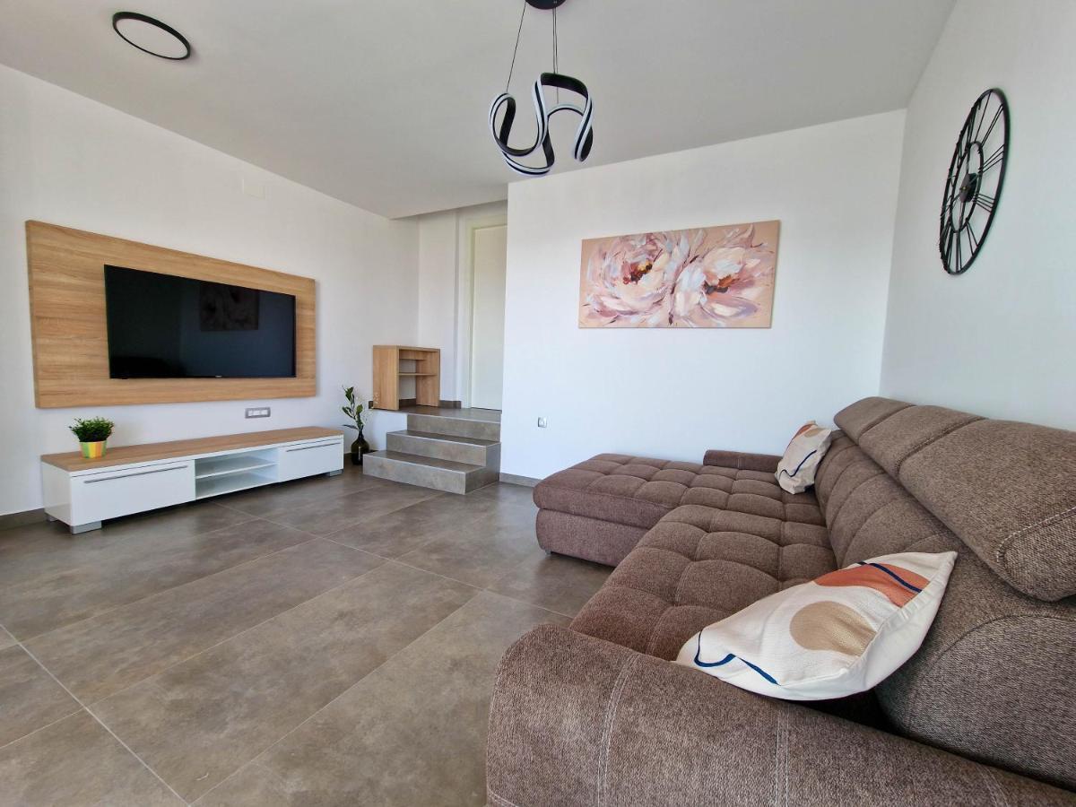 Villa Poseidon Novalja Exteriör bild